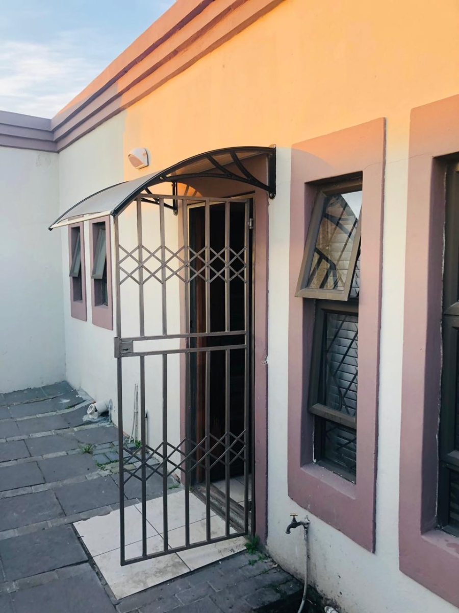 3 Bedroom Property for Sale in Khaya Western Cape